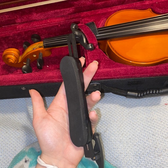 COPY - Authentic Mendini Violin and accessories!!! - Picture 9 of 16